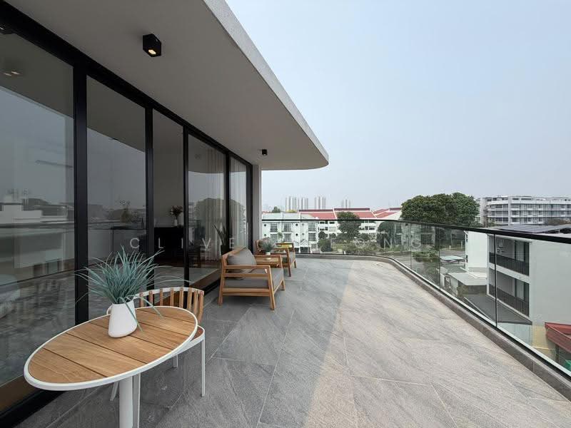 Siglap Road, East Coast / Marine Parade, 5 Bedrooms, 9,280 sqft, Detached House For Sale, by Clive Cheong, 60160067 - Balcony - PropertyGuru.com.sg