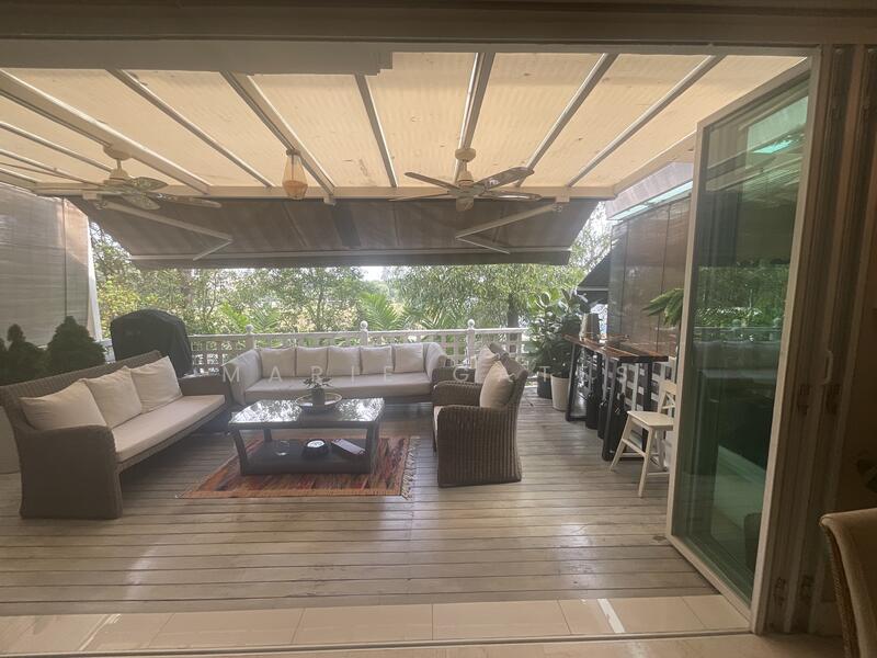 Owner upgraded whole patio