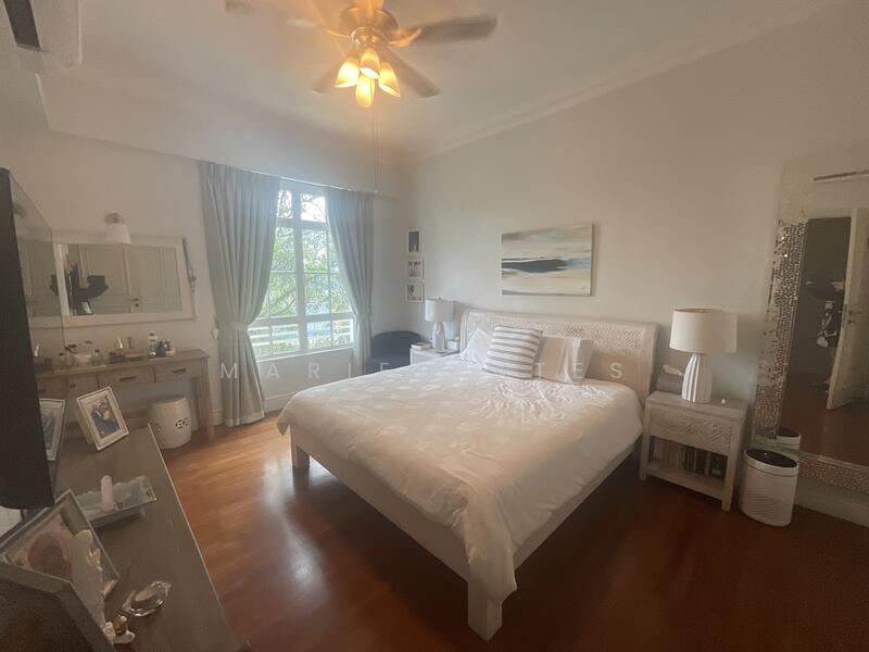 Master Bedroom Ensuite level 1