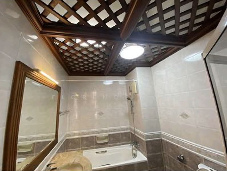 Niven Road Conservation House, Niven Road, 3 Bedrooms, 2,659 sqft, Conservation House For Rent, by Florence Loh, 60160138 - Bathroom - PropertyGuru.com.sg