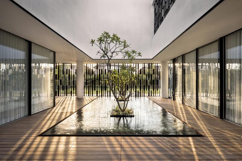 Elevated Wide Frontage. Captivating Family Haven. Coveted Neighborhood. 富豪优质洋房⭐️Dickson☎️9488.40.80, , 6 Bedrooms, 8,888 sqft, Good Class Bungalow For Sale, by Dickson Neo, 60160277 - PropertyGuru.com.sg