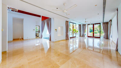 For Sale - ✦ $35XX Waterfront Bungalows w/ Attic & Basement @ Ocean Drive