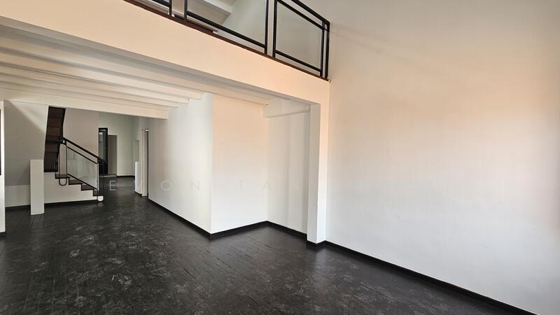 ✨ Level 2 w Attic & Terrace | Jln Pisang Shophouse, Jalan Pisang | North Bridge Road | Haji Lane, 1,137 sqft, Shop / Shophouse For Rent, by Evon Tan 陈玉凤, 60160375 - Interior - CommercialGuru.com.sg