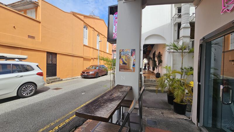 ✨ Level 2 w Attic & Terrace | Jln Pisang Shophouse, Jalan Pisang | North Bridge Road | Haji Lane, 1,137 sqft, Shop / Shophouse For Rent, by Evon Tan 陈玉凤, 60160375 - CommercialGuru.com.sg