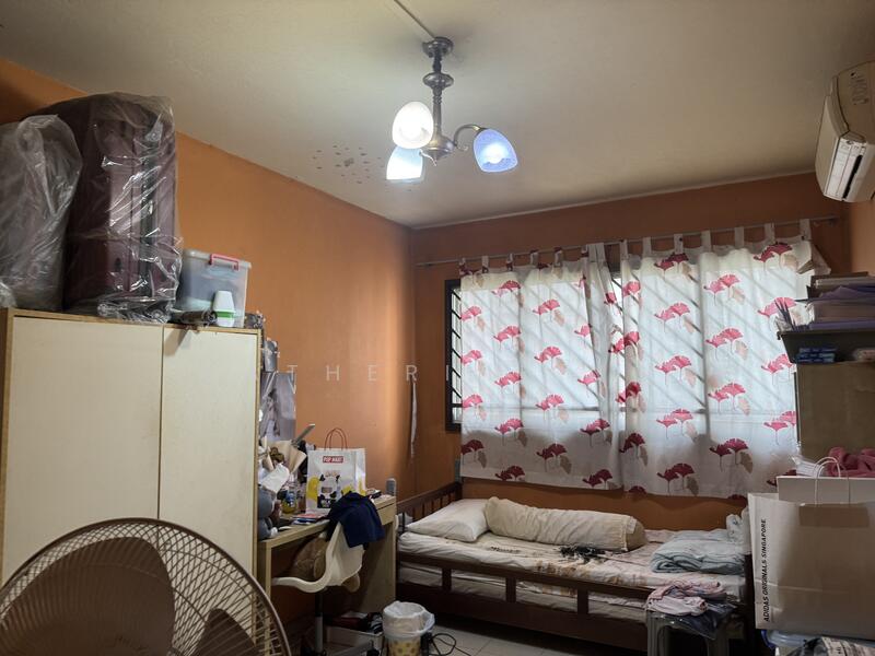 2nd bedroom