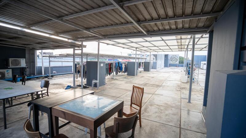 462 Tagore Lane, Mandai / Upper Thomson, 100 sqft, Dormitory For Rent, by Jessie Lye, 60160718 - Roof Dining Area - CommercialGuru.com.sg