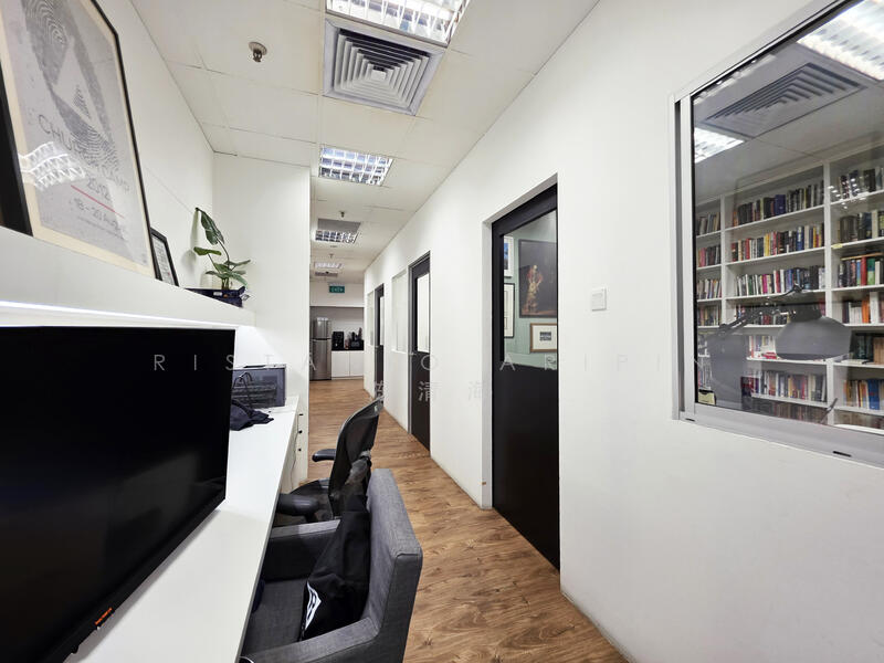 Furama City Centre, 60 Eu Tong Sen Street, 1,184 sqft, Office For Sale, by Ristanio Aripin 陈清海, 60160789 - CommercialGuru.com.sg
