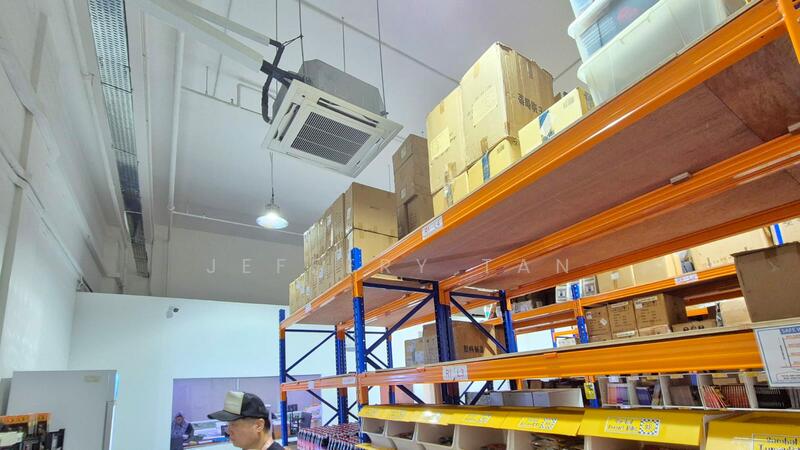 Wcega Plaza, 1 Bukit Batok Crescent, 3,186 sqft, Light Industrial (B1) For Rent, by Jeffery Tan, 60160813 - CommercialGuru.com.sg