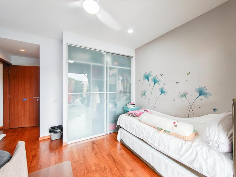 For Sale - $1,1xx PSF. 3.5 Storey Cluster House @ Lange 28, Kovan