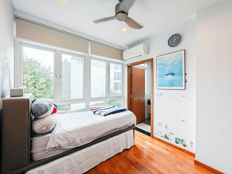 For Sale - $1,1xx PSF. 3.5 Storey Cluster House @ Lange 28, Kovan