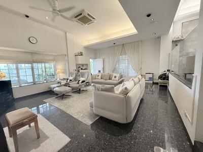 For Sale - ⭐️⭐️LANDED7772@ Beauty World 3 Storey Semi Detached. Renovated.