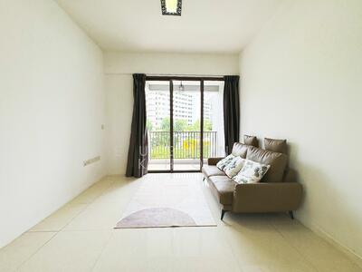For Sale - CHEAP !!! WALK TO MRT !!! LOTS AMENITIES !!! SUPER CONVENIENT