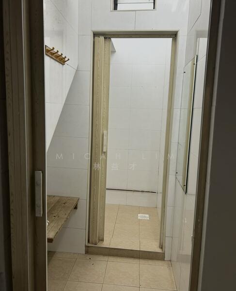 Tanjong Katong Road Facing Shop, Minutes Walk to Tanjong Katong MRT Station, Tanjong Katong Road, 1,386 sqft, Shop / Shophouse For Rent, by Micah Lim 林益才, 60161010 - Bathroom - CommercialGuru.com.sg
