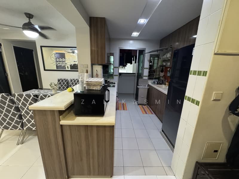 449 Yishun Ring Road, 449 Yishun Ring Road, 3 Bedrooms, 990 sqft, HDB Flat For Sale, by Faizal Kasmin, 60161140 - Kitchen - PropertyGuru.com.sg