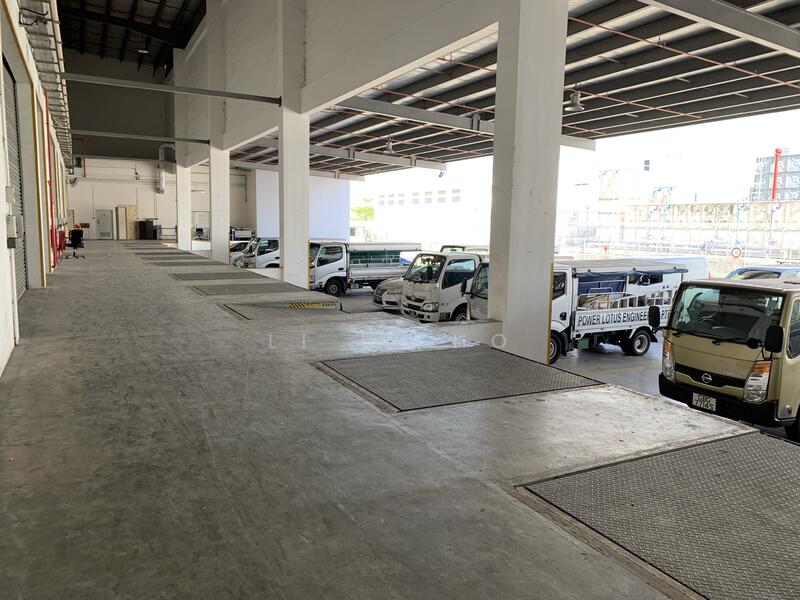 Tampines Industrial Suit Wafer Fab or Semi-conductor, Pasir Ris / Tampines, 52,000 sqft, Factory / Workshop (B2) For Rent, by Li Li Ho, 60161152 - Loading bays area - CommercialGuru.com.sg