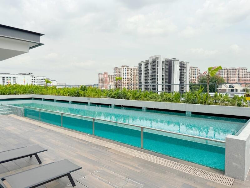 Swimming Pool at Roof Terrace