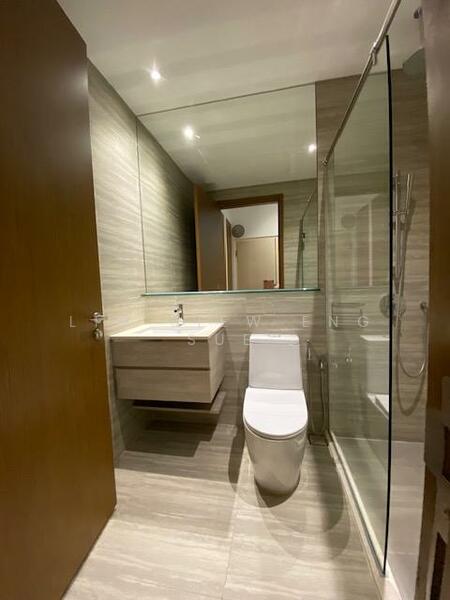 Basement - Common Bathroom