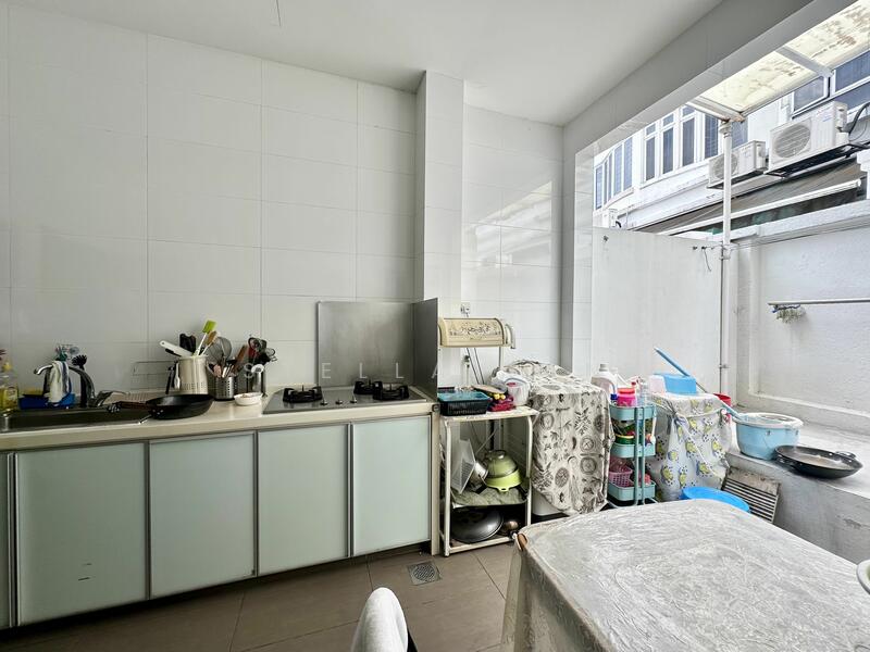 For Rent - Super Cheap ensuite and spacious bedroom in Terrace house for rent!!