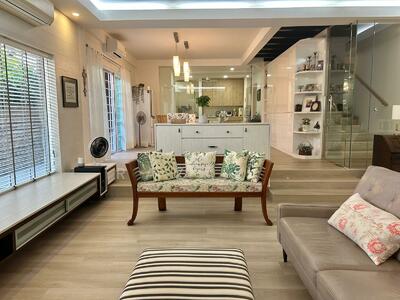 For Sale - 300m walk to Kembangan MRT & Renovated Semi-Detached