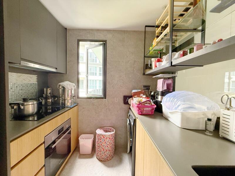 Spacious Kitchen