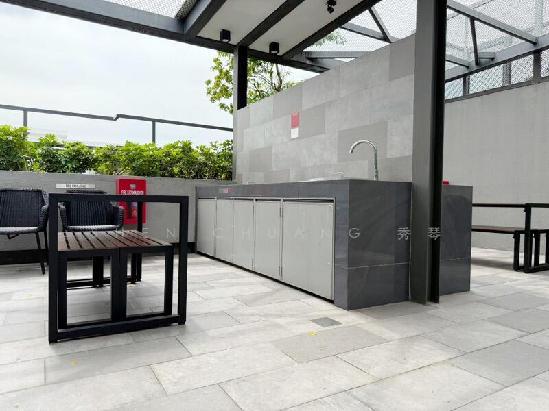 2 BBQ Pits at Roof Terrace