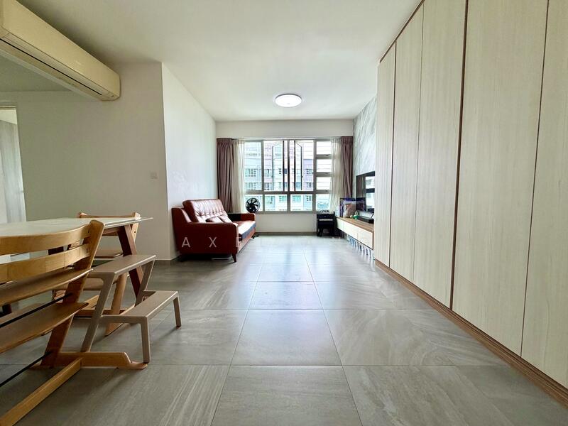 Living/dining room