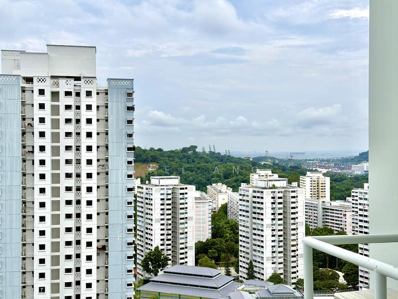 Balcony sea view!
