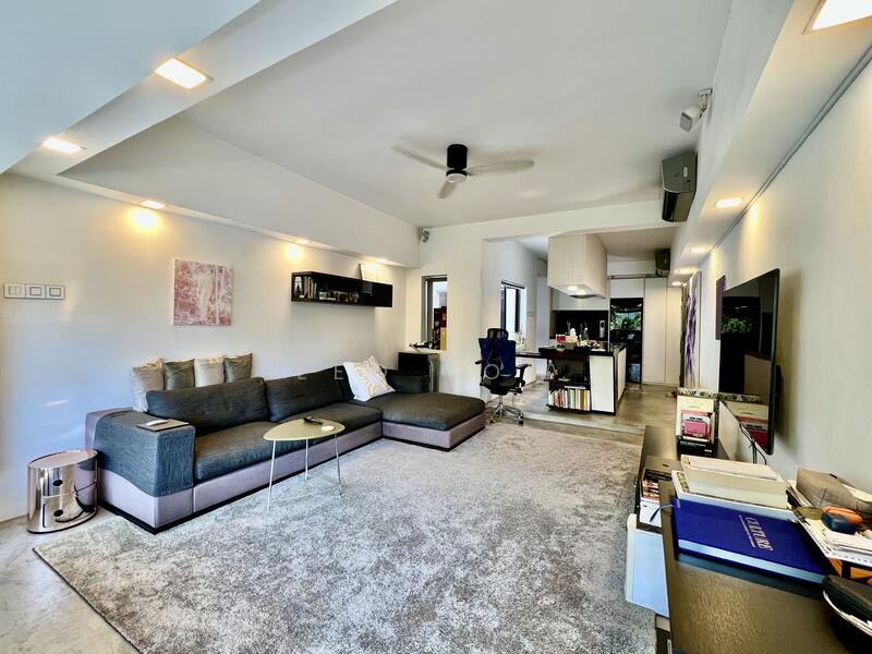 Living Area & Kitchen
