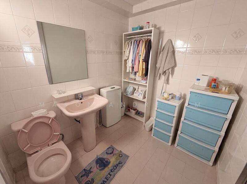 Master Bedroom Bathroom