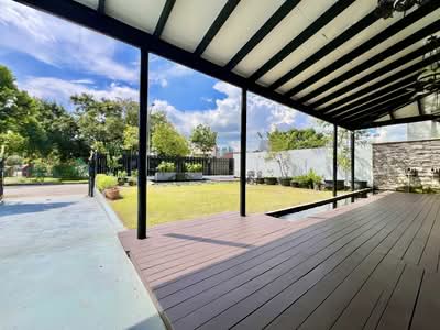 For Sale - Two Storey Bungalow On Elevated Ground With Beautiful Garden, Pond For Sale