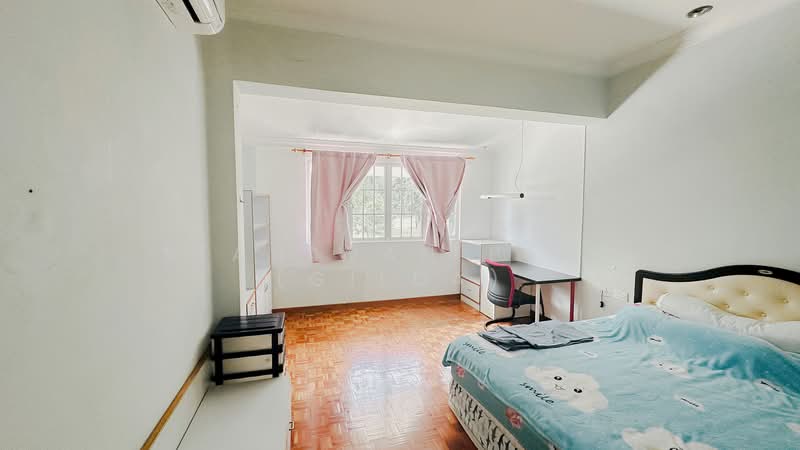 Serene Single Room Near Changi Business Park! Walk to MRT & Expo!, Sunbird Circle / Sunbird Road / Sunbird Avenue, Room Rental, 288 sqft, Terraced House For Rent, by Seah Wan Peng (Gilda), 60161833 - Bedroom - PropertyGuru.com.sg