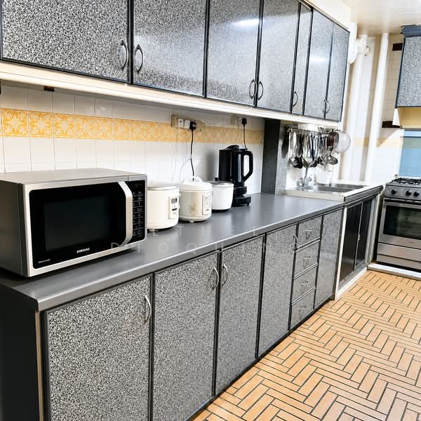 539 Ang Mo Kio Avenue 10, 539 Ang Mo Kio Avenue 10, 3 Bedrooms, 1,270 sqft, HDB Flat For Sale, by Ethel Dioquino, 60162018 - Kitchen - PropertyGuru.com.sg