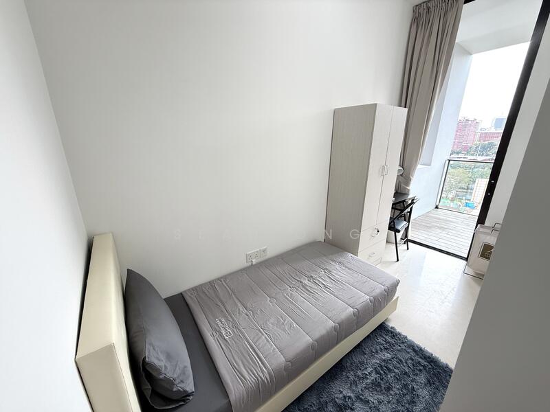 Partition room with balcony!