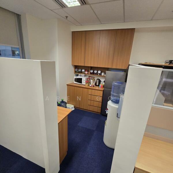 Only 300m to Telok Ayer MRT! Cheap & Spacious Office For Rent!, 3 Phillip Street, 1,600 sqft, Office For Rent, by Aren Goh, 60162175 - Kitchen - CommercialGuru.com.sg