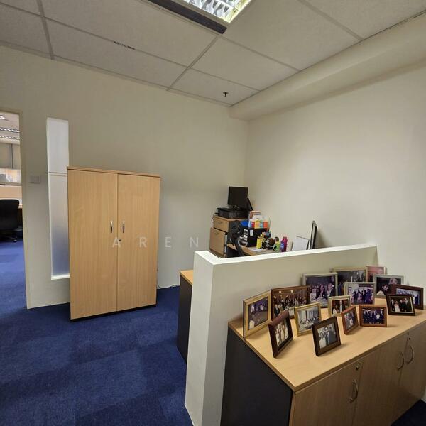 Only 300m to Telok Ayer MRT! Cheap & Spacious Office For Rent!, 3 Phillip Street, 1,600 sqft, Office For Rent, by Aren Goh, 60162175 - Study - CommercialGuru.com.sg