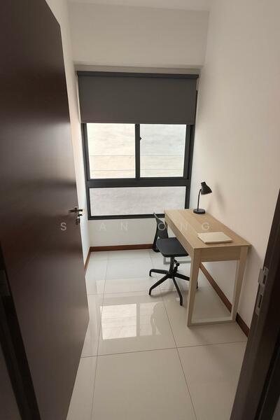 Study (Virtual photo)