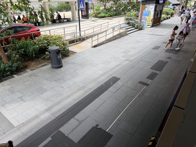 Lucky Plaza, 304 Orchard Road, 700 sqft, Mall Shop For Rent, by Mark Liao, 60162267 - CommercialGuru.com.sg