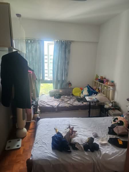 Hillview Regency, 26 Bukit Batok East Avenue 2, 2 Bedrooms, 904 sqft, Condominium For Sale, by Thng Lisa, 60162342 - Big common Bedroom hv 2 supersingle bed - PropertyGuru.com.sg