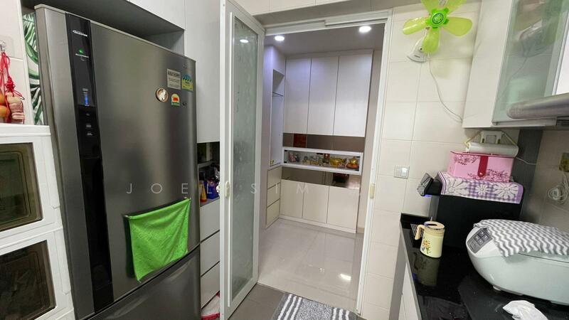 Fridge + Water Dispenser