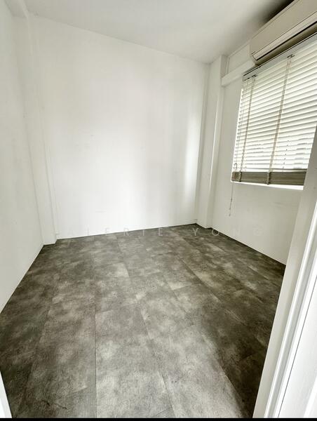 Study/ helper’s rm/ single bedroom