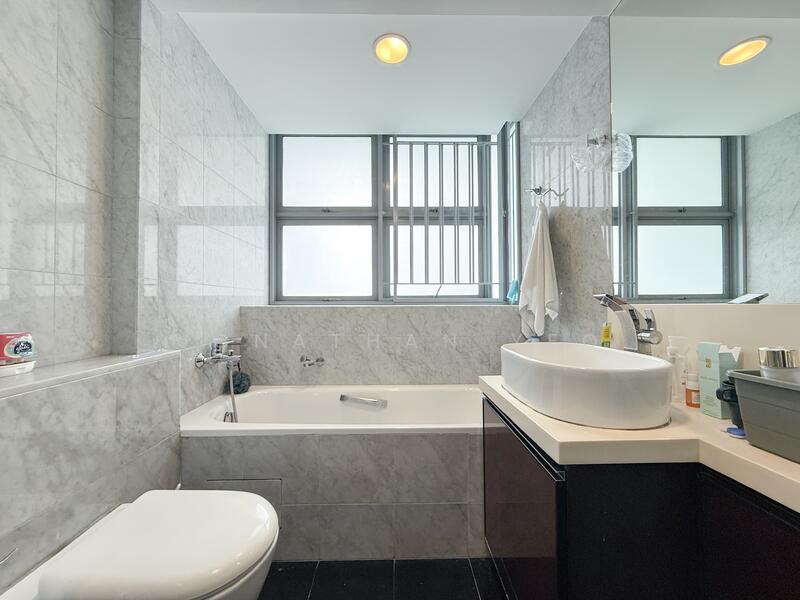 Tanamera Crest, 10 Pari Dedap Walk, 3 Bedrooms, 1,163 sqft, Condominium For Rent, by Jonathan Yeo, 60162389 - Bathroom - PropertyGuru.com.sg