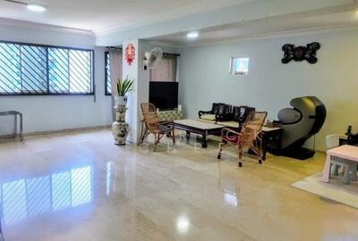 For Sale - 122 Pasir Ris Street 11