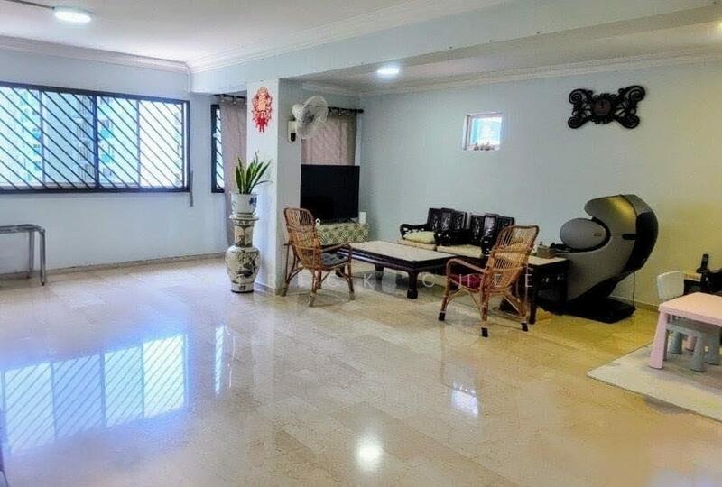 For Sale - 122 Pasir Ris Street 11