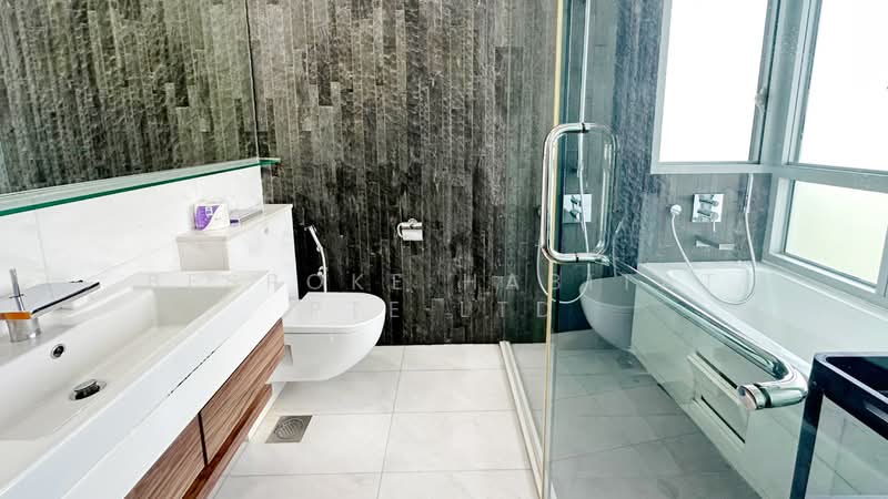 Horizon Residences, 43 PASIR PANJANG HILL, Room Rental, 100 sqft, Condominium For Rent, by Bespoke Habitat Pte Ltd, 60162632 - 04-07 MBR6 Bathroom - PropertyGuru.com.sg
