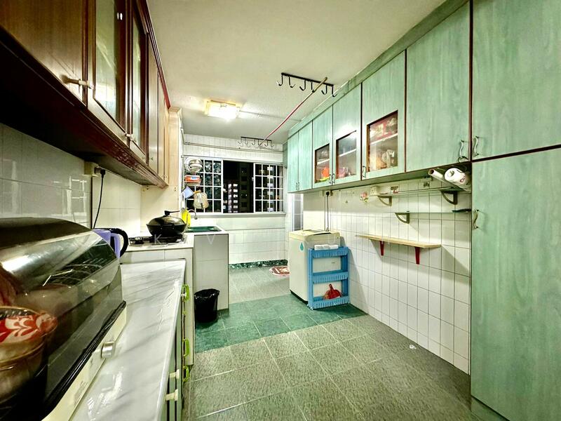 For Sale - 427 Yishun Avenue 11