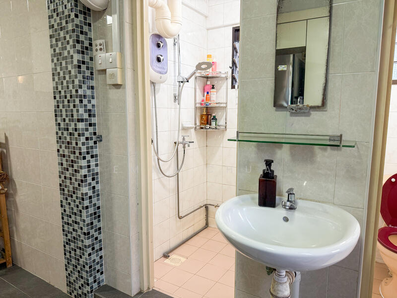 Bathroom (Shower)