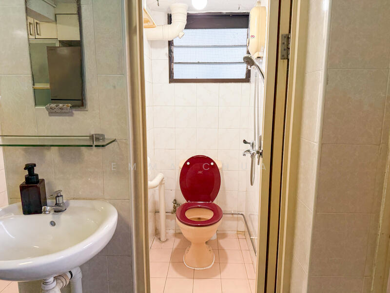 Bathroom (WC)