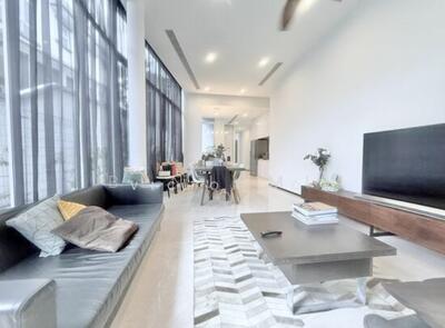 For Rent - MODERN CORNER TERRACE NEAR AMENITIES!!!