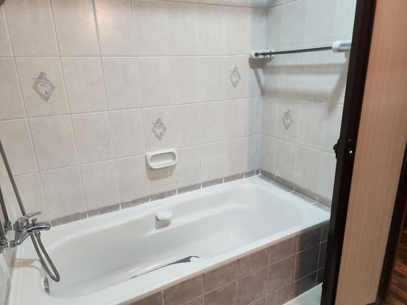 Parbury Hill Condominium, 38 Parbury Avenue, 2 Bedrooms, 829 sqft, Condominium For Rent, by Han Hai Juan, 60162917 - PropertyGuru.com.sg
