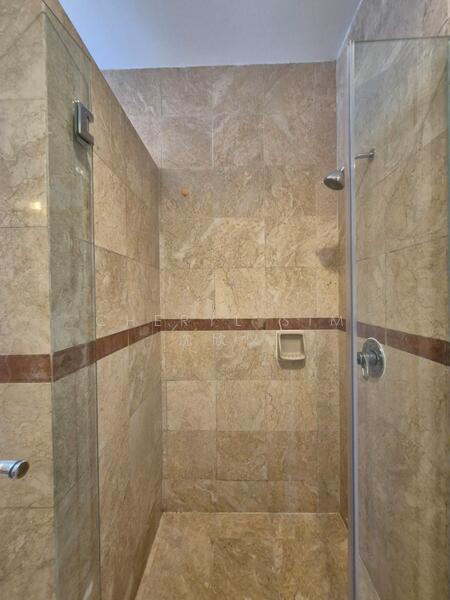 For Rent - Leonie Condotel